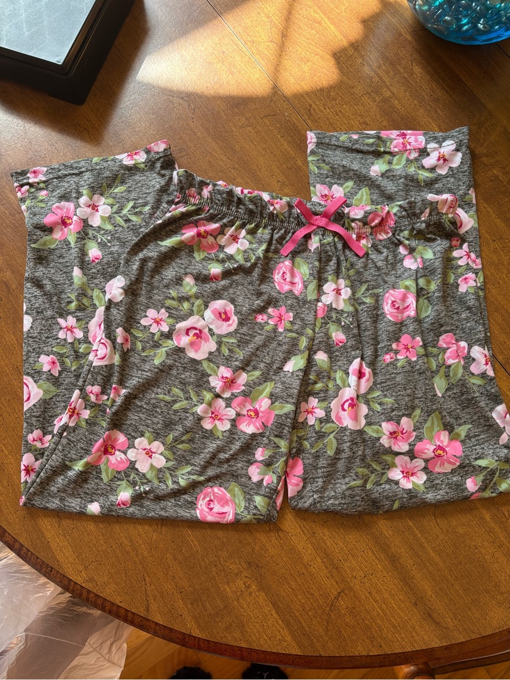 dELiA*s Gray Floral Pajama Pants with Pink Roses
